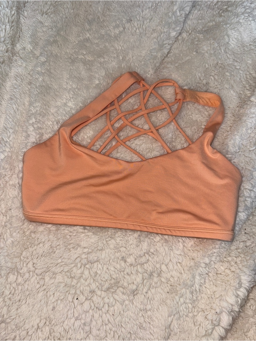 lululemon Free to be Wild A/B sz 6